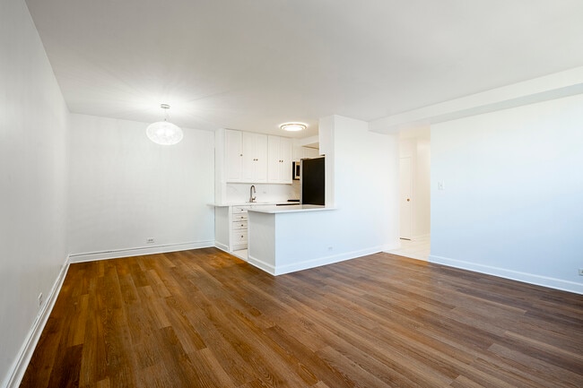 Photo - 3950 N Lake Shore Dr