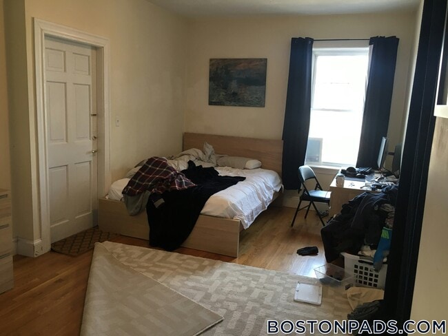 Photo - 191 Winthrop Rd Unit 5