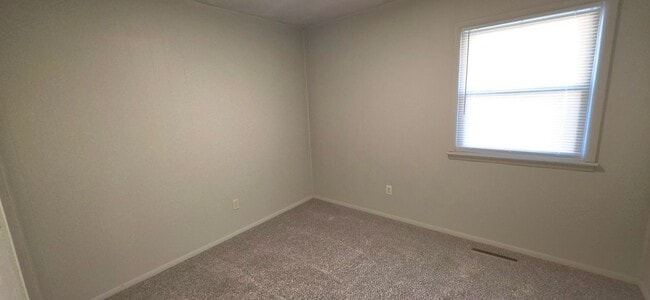 Photo - 2545 S Ingram Mill Rd Unidad A