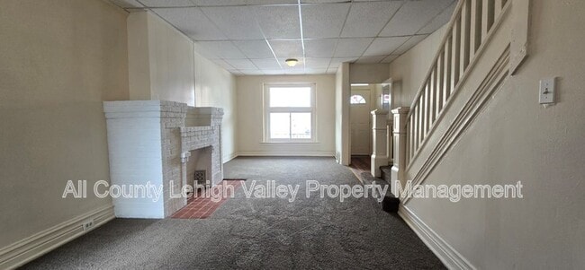 Photo - 818 N 4th St