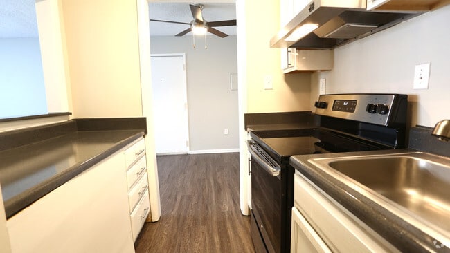 Photo - Crater Square