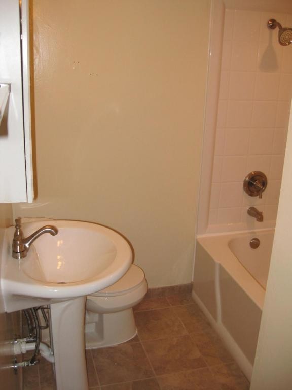 Photo - 1329 N Bosworth Ave Unit 1