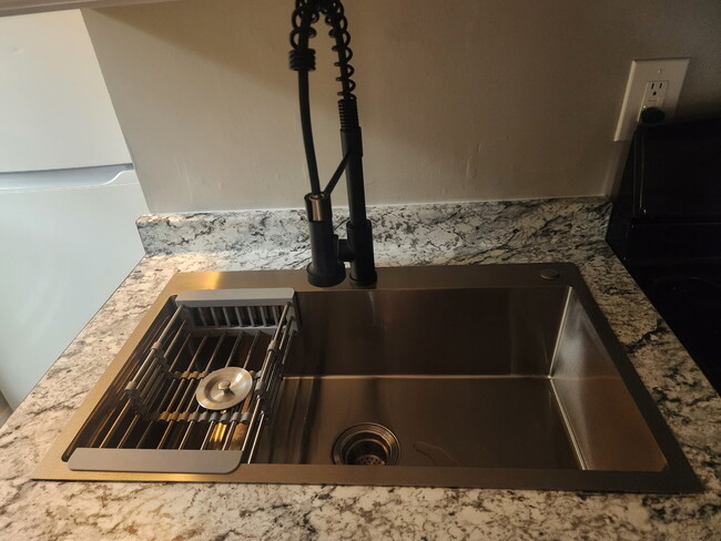 223 Baker St Unit 3