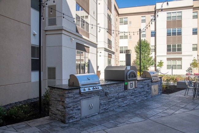Hillside Commons