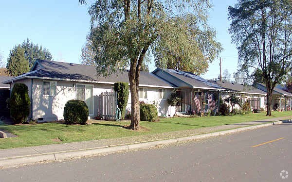 Monroe Villa Apartments - Monroe Villa Apartments