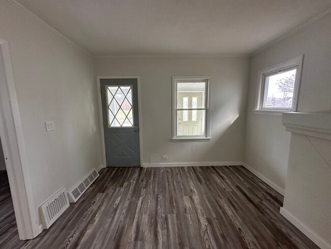 Photo - 18108 Harland Ave