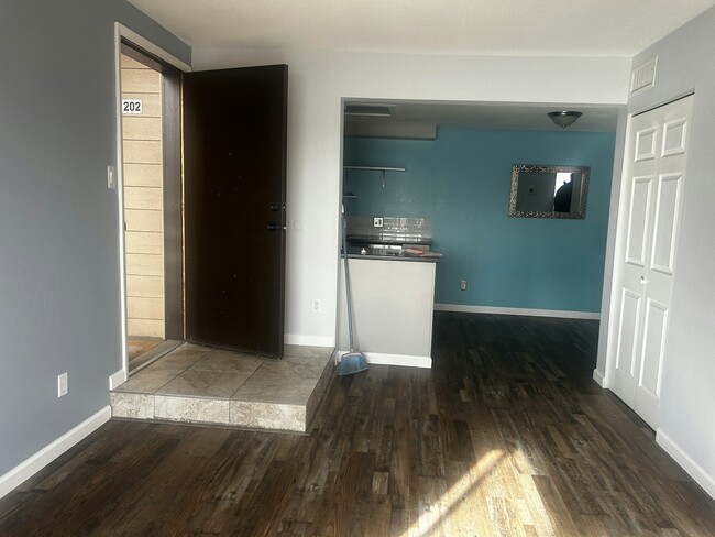 Photo - 2929 W Floyd Ave Unidad 202