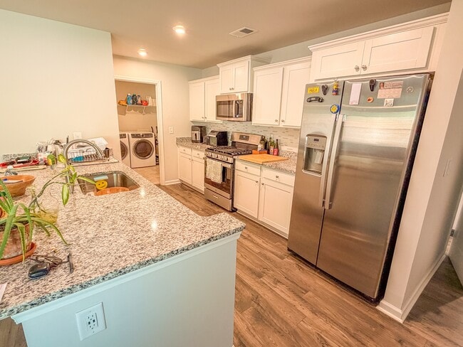 Photo - 203 Boneset Dr