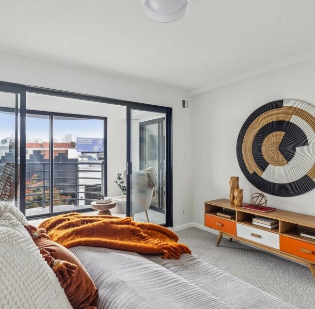 Photo - 3315 Fillmore St Unit 301