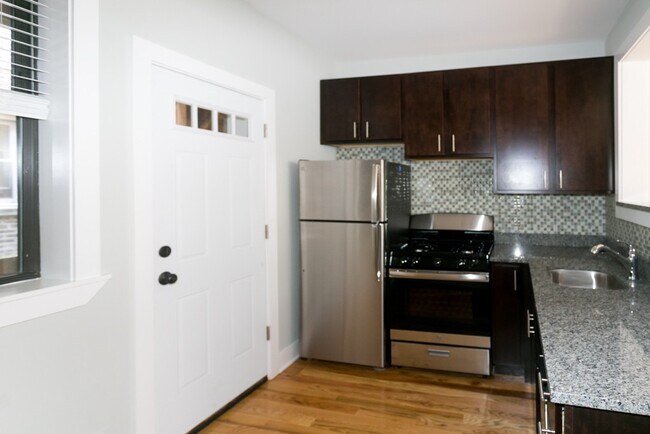 Photo - 4424 N Wolcott Ave Unit B2