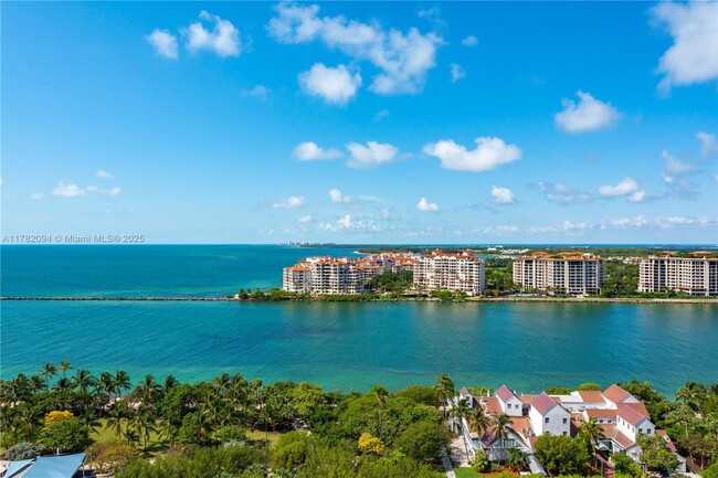 Photo - 100 South Pointe Dr Condo Unit 1802