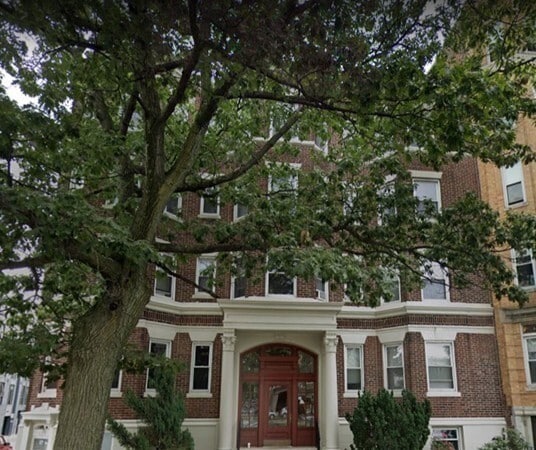 Building Photo - 1330 Commonwealth Ave Unit 6