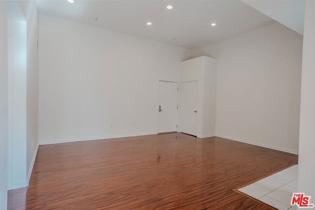 Photo - 12132 Hart St Unit 301