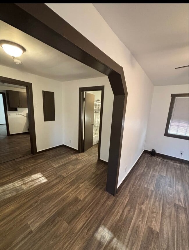 4587 Dorsey Ave