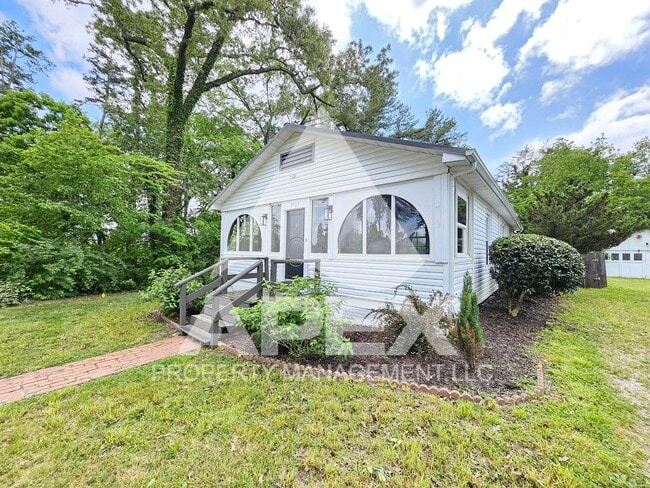 Photo - Charming 3Bd/2 Ba Renovated Craftsman Style Home in the Heart of Alcoa!