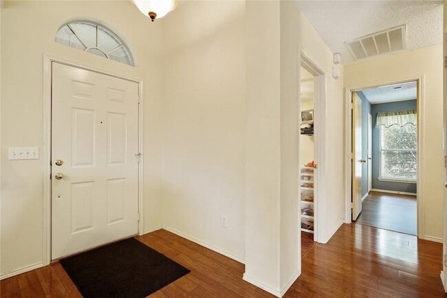 Photo - 1309 Aspen Ln