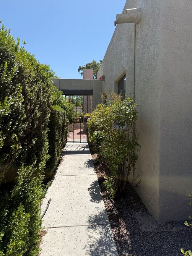 Photo - Town Home For Rent