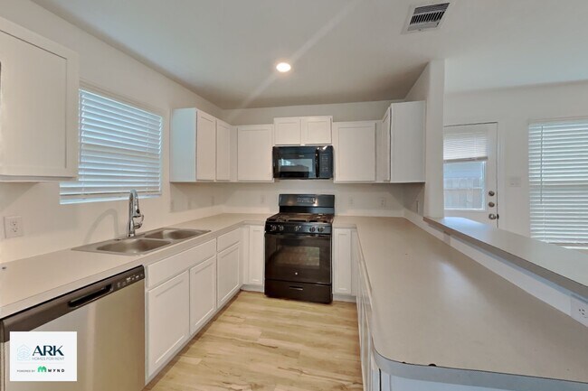 11106 N Lake Mist Ln
