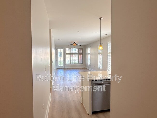 Photo - 1101 W 1st St Unit 105