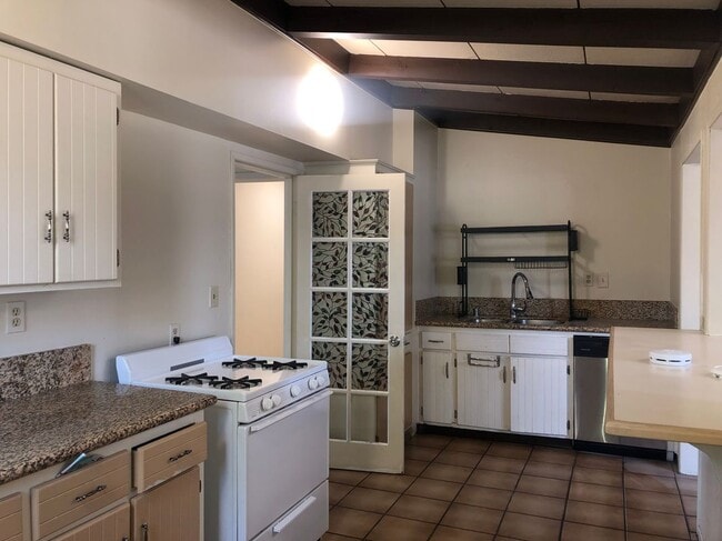 Photo - 526 S San Antonio Ave