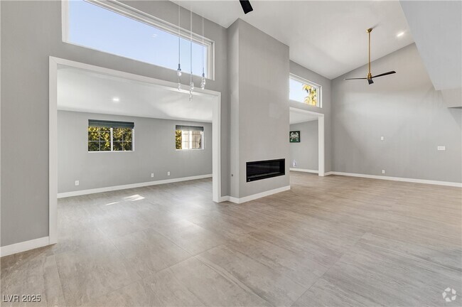 Building Photo - 2204 Plaza De La Candela Rental