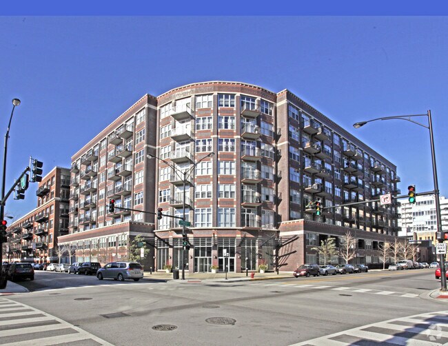 Primary Photo - West Loop Gate