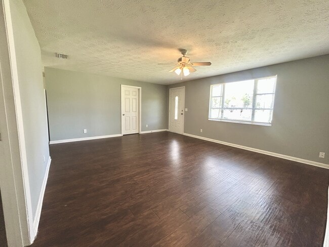 Photo - 361 Arora Blvd