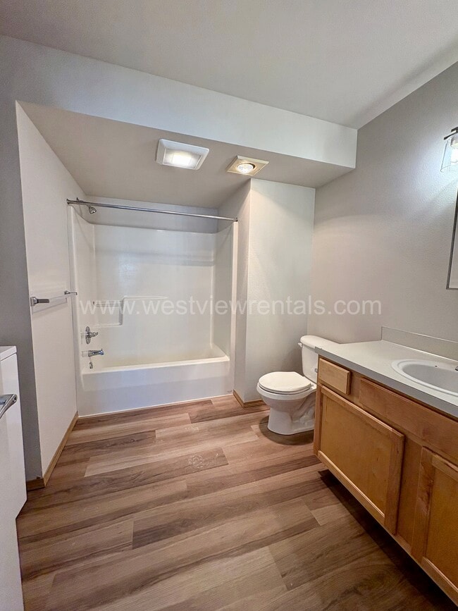 Photo - Benjamin Court Apartments