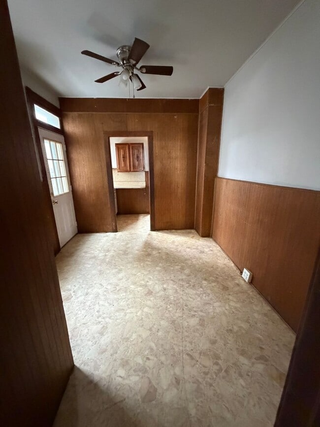 Photo - 5 Bedroom Pet Friendly House in Lancaster!