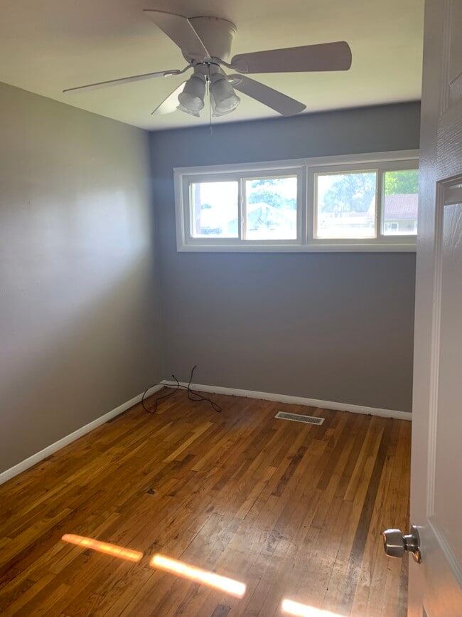 Photo - 3000 Shoreham Ln