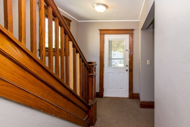 Photo - 812 Sybil St