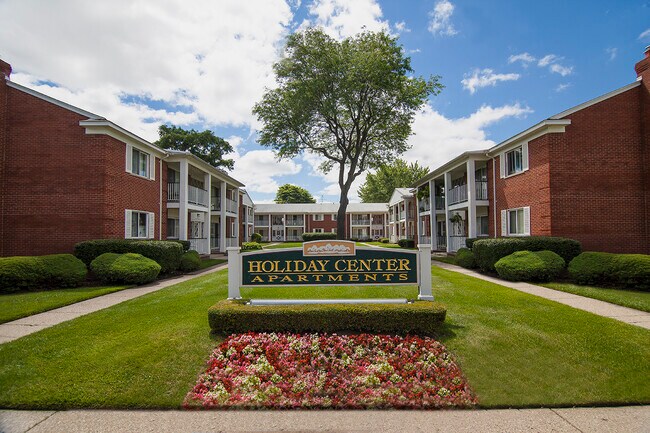 Photo - Holiday Center Apartments