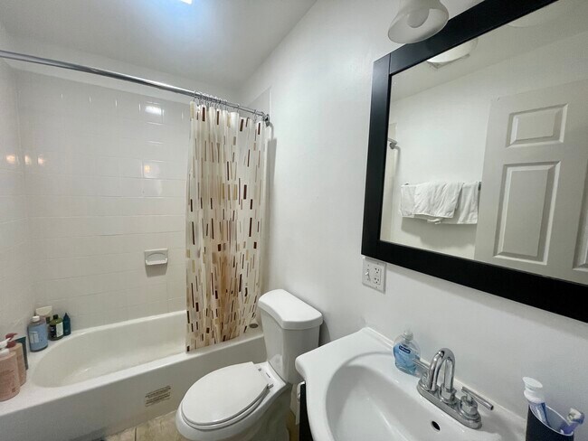 Photo - 243 Northampton St