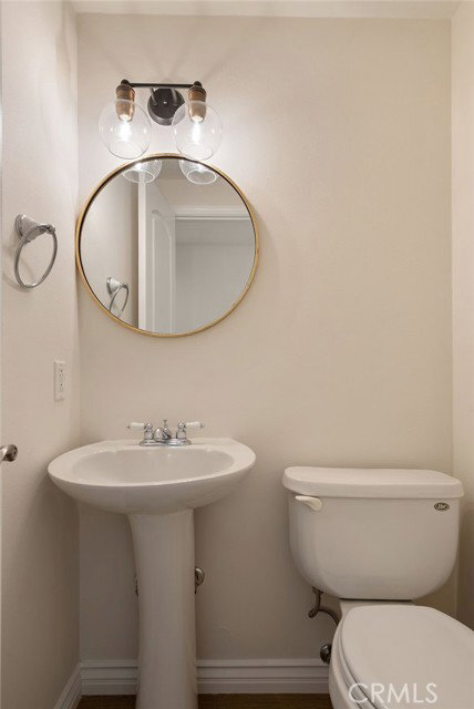 Photo - 1088 Buckingham Ln