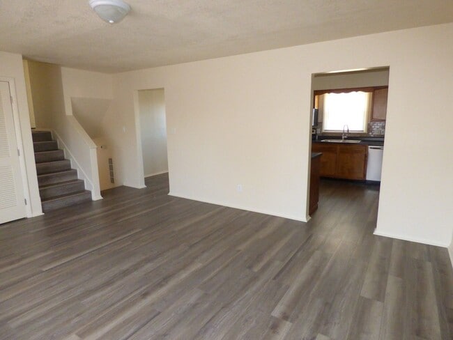 Photo - 6914 Autumn View Dr