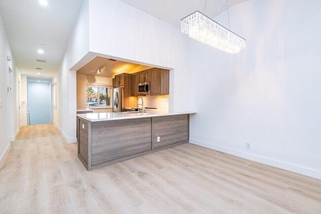 Photo - 380 NW 67th St