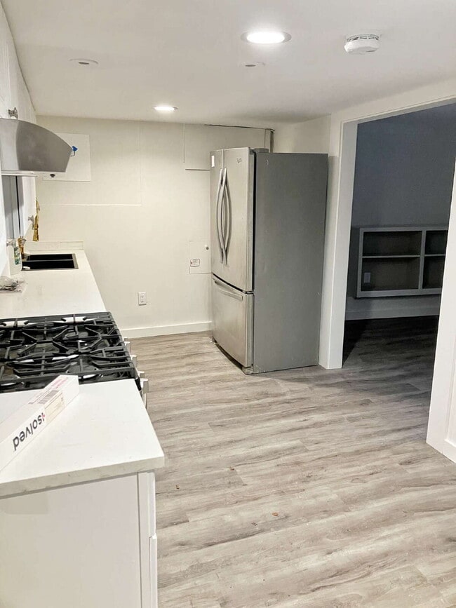 Photo - Spacious 1 Bedroom in quiet Milton area cl... Unit 6