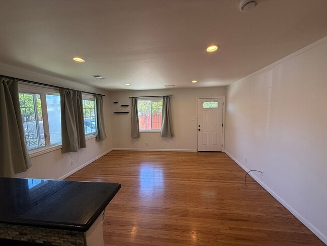 Photo - 425 N 7th St Unidad A