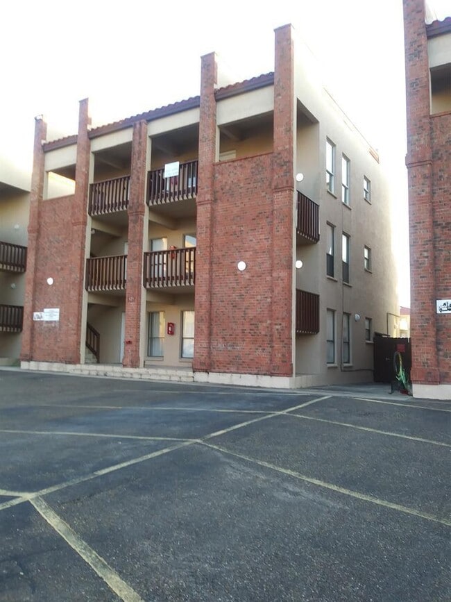 Building Photo - 125 E Morningside Dr Unit 302