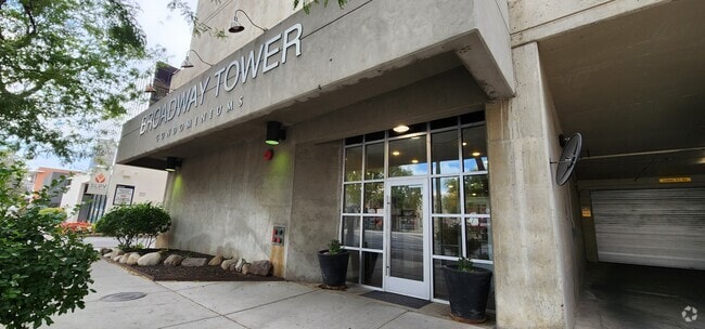 Building Photo - 230 E 300 S Unit 1208 Rental