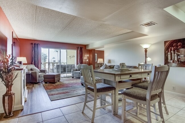 Building Photo - Old Town Scottsdale Condo with a View! Furnished