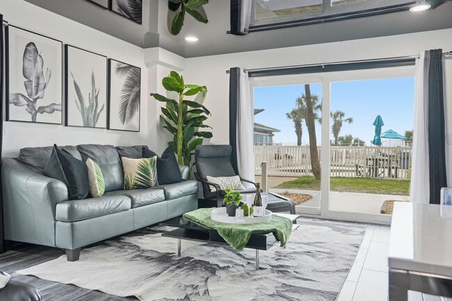 Photo - 8743 Thomas Dr Unidad SI ID1354896P