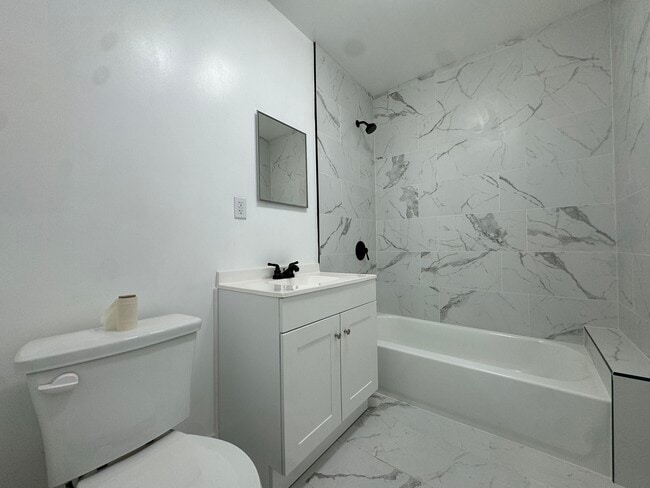 Photo - 5319 S Hoover St