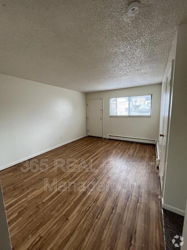 Building Photo - 2515 W 27th St Unit 3 Rental