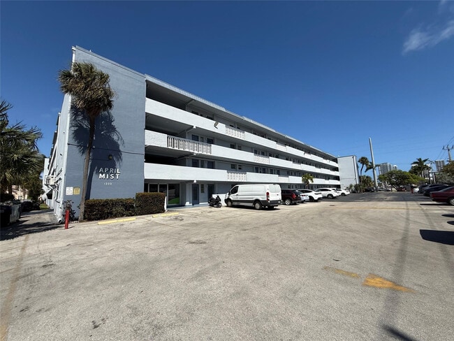 Building Photo - 1333 E Hallandale Beach Blvd Unit 335