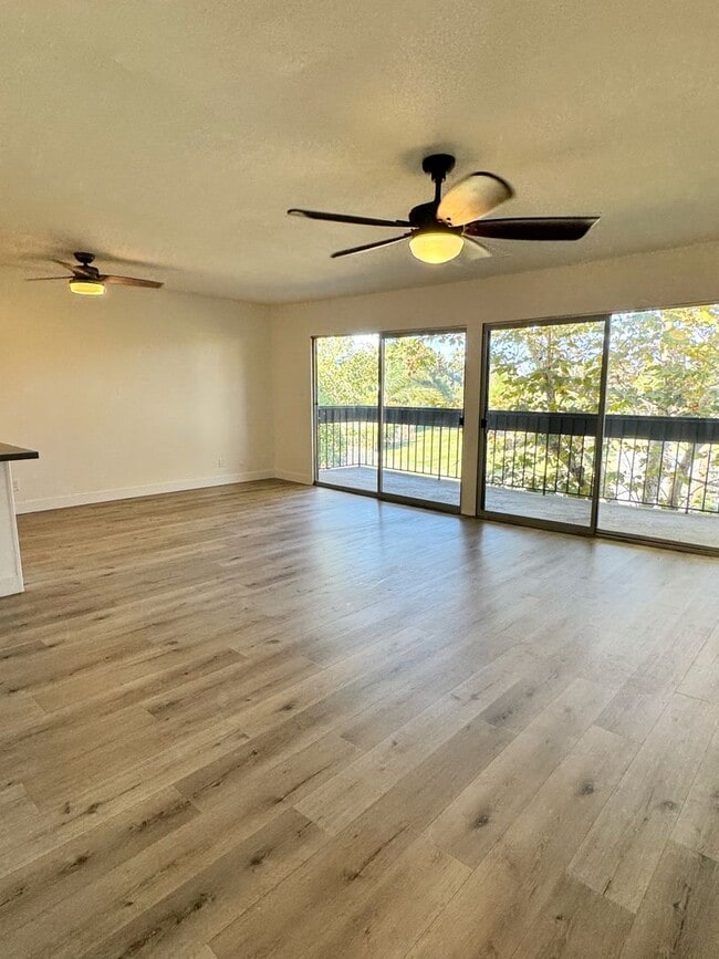 Photo - 1061 Park Ave