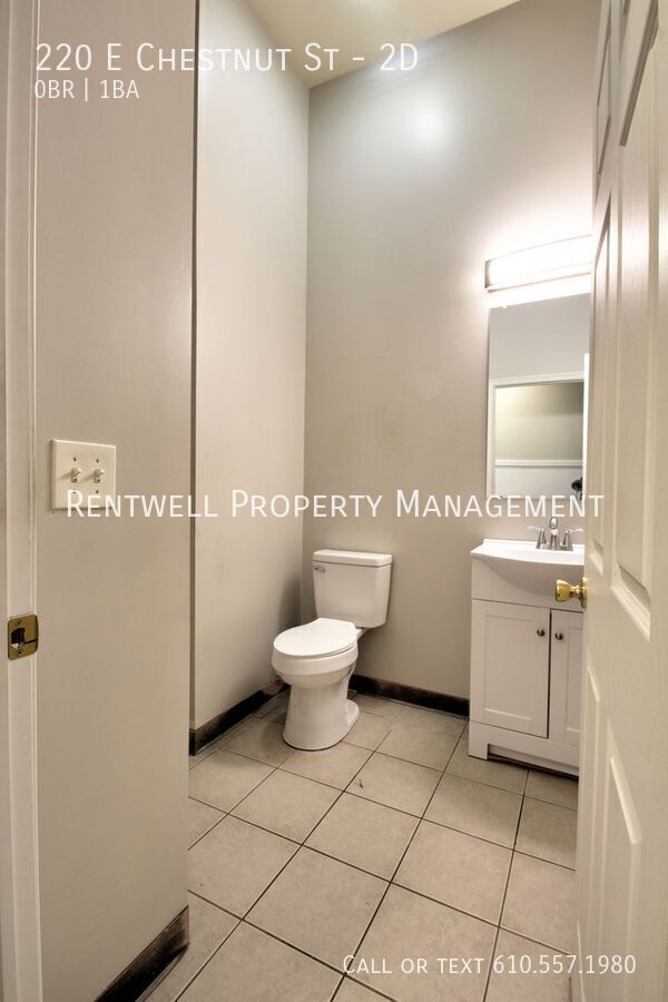 Photo - 220 E Chestnut St Unit 2D