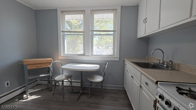 Building Photo - 38 Newark Pompton Turnpike Unit 2 Rental