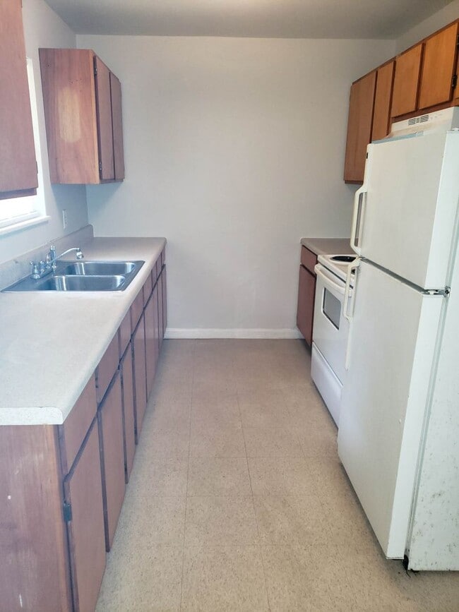 Photo - 3 bed 1 bath house with garage