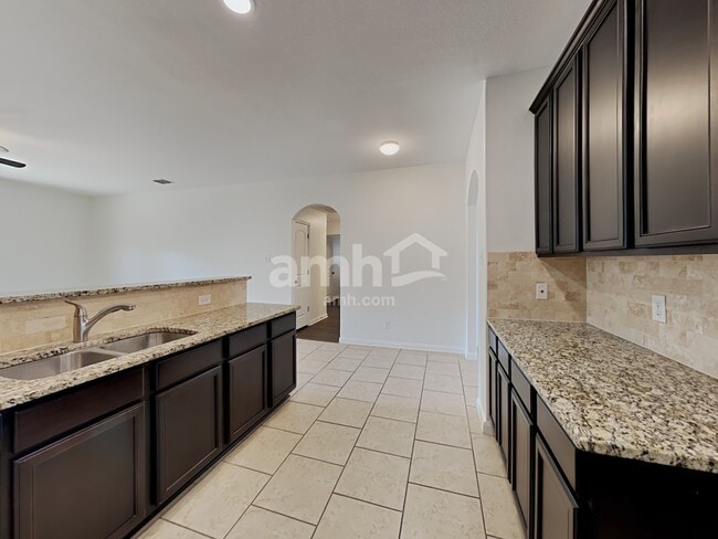 Photo - 7913 Oxbow Way